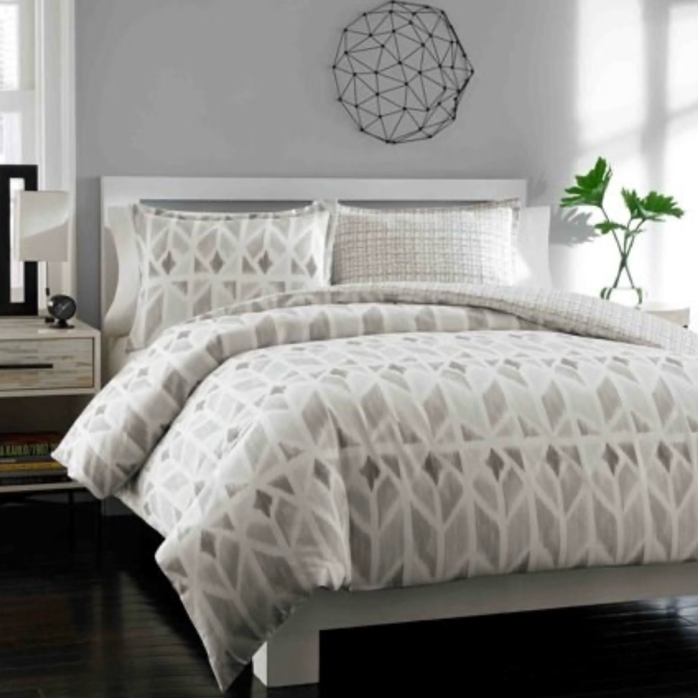 City Scene Grayson Reversible Cotton 3-piece Duvet Cover Set Queen/Full 3 Piece